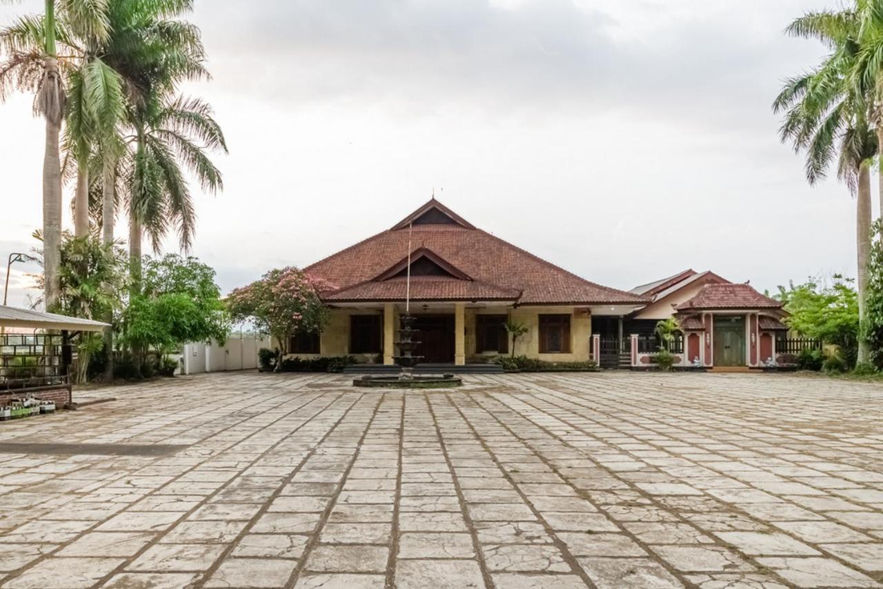 Reddoorz Syariah Near Gor Ken Arok Hotel Malang Exterior photo